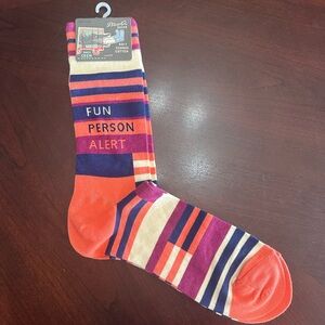 Blue Q Fun Person Alert Men's Socks - Orange and Purple